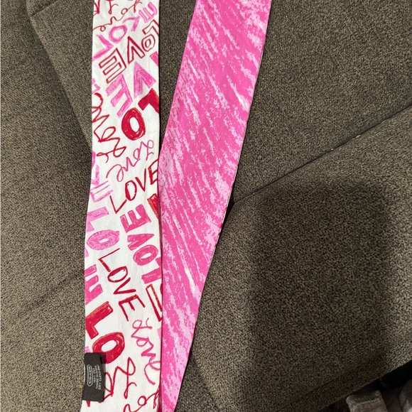 Authentic Coach Pink Love Headscarf. - Picture 7 of 13